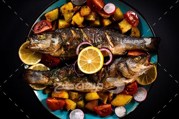 عکس تبلیغاتی غذا ماهی سرخ شده