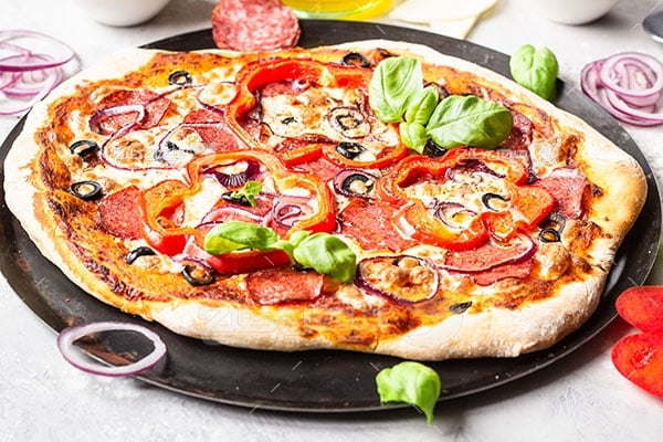 عکس تبلیغاتی غذا پیتزای سبزیجات