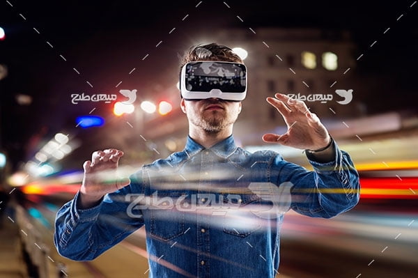 عکس تبلیغاتی عینک واقعیت مجازی