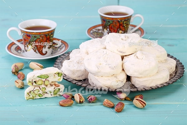 عکس گز و فنجان چای