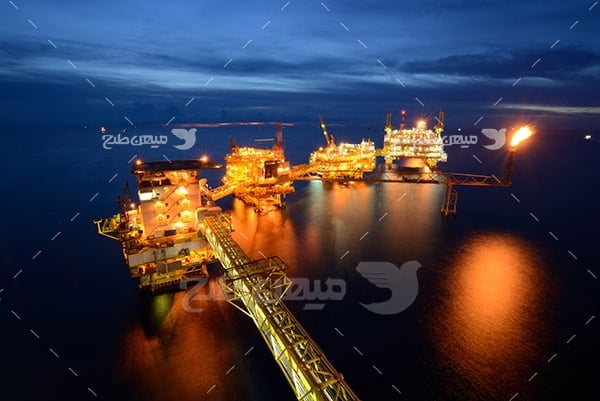 عکس میدان نفتی و گاز در دریا