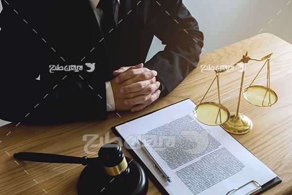 عکس با موضوع وکالت، وکیل و قاضی