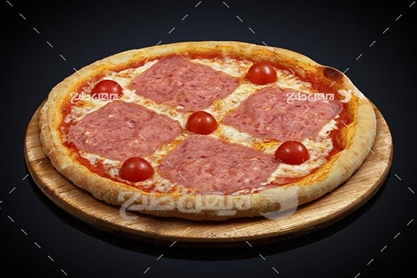 تصویر با کیفیت از پیتزا طعم گوشت