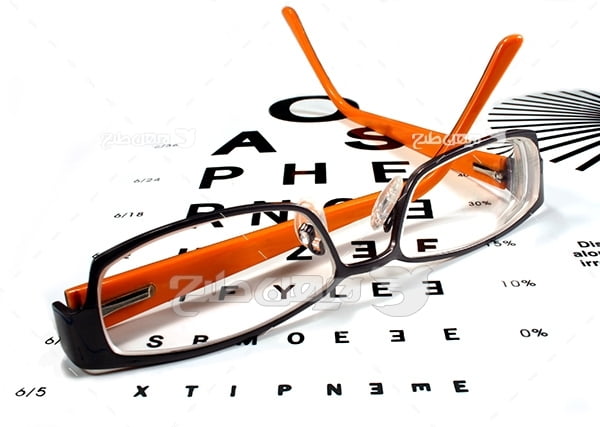 عکس اسنلن چارت بینایی و عینک