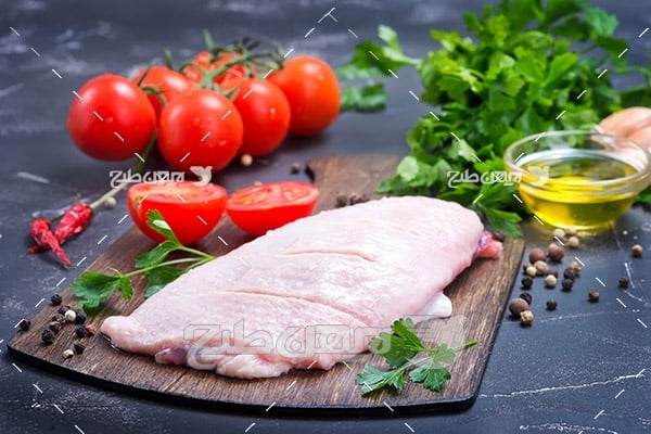گوشت مرغ و گوجه فرنگی