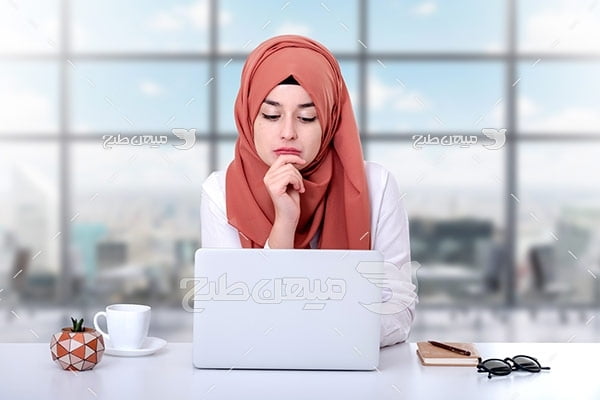 عکس تبلیغاتی خانم با حجاب