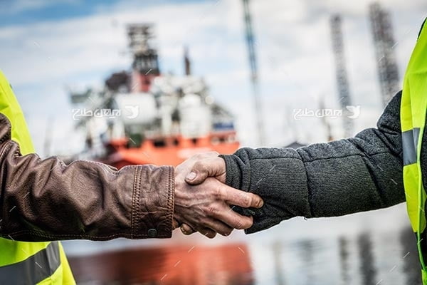 تصویر صنعتی گمرک، کشتی ، مهندسین صنعتی و دست