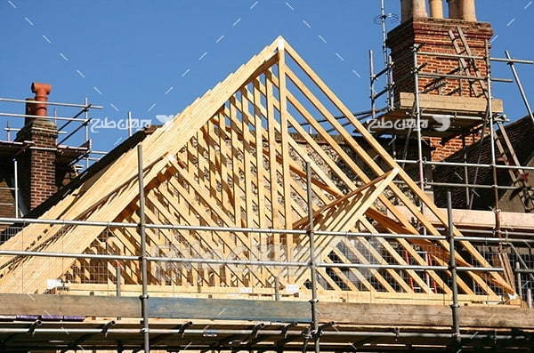 خانه چوبی در حال ساخت