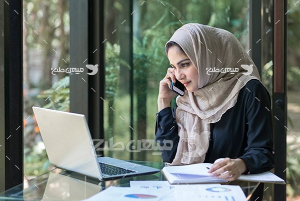 عکس تبلیغاتی خانم با حجاب