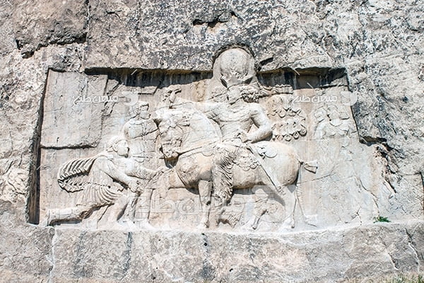 سنگ‌ نگاره پیروزی شاپور بر امپراتوران روم در نقش رستم
