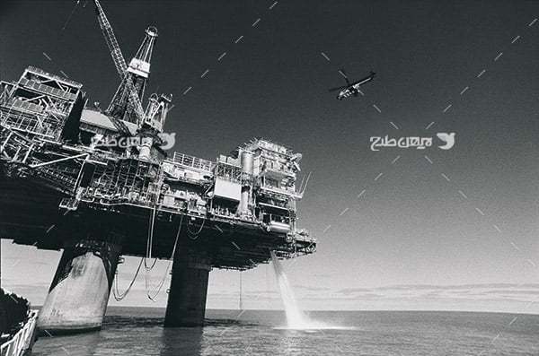 تصویر صنعتی از دکل نفت در دریا