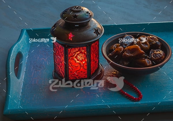 عکس فانوس ماه رمضان و تسیح و خرما