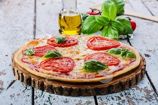 تصویر با کیفیت از پیتزا سبزیجات