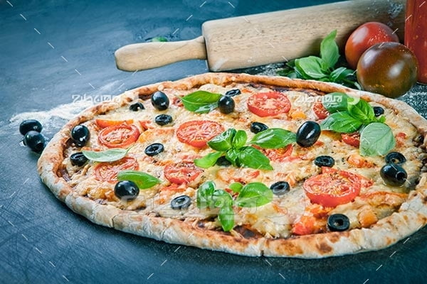 تصویر با کیفیت از پیتزا سبزیجات