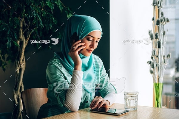 عکس تبلیغاتی خانم با حجاب