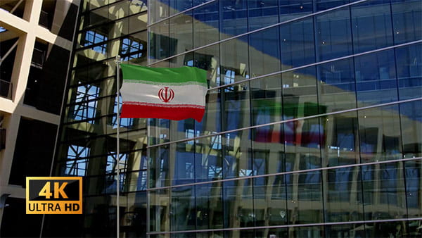 فیلم استوک پرچم ایران در کنار ساختمان