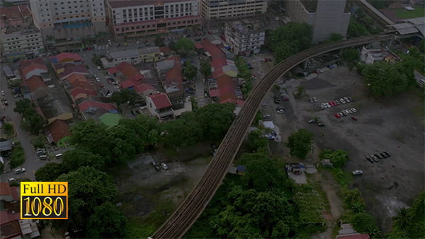 فیلم هوایی از عبور قطار